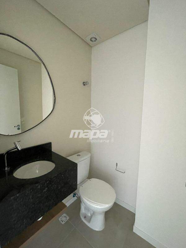 Apartamento para aluguel no Água Verde: Lavabo