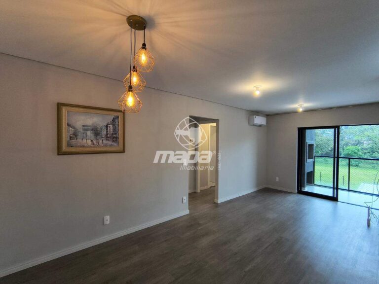 Apartamento para aluguel no Estados: Salas