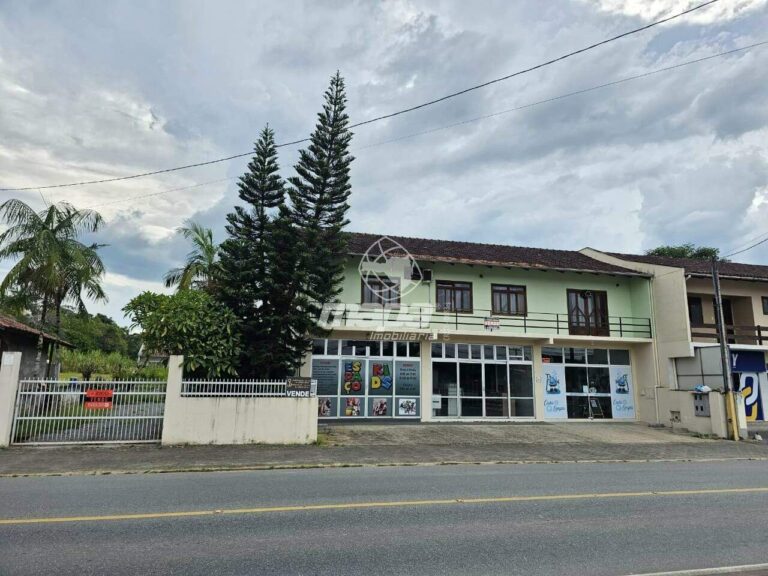 Casa comercial à venda no Capitais :