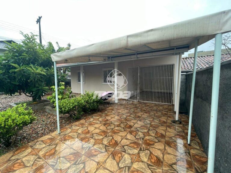 Casa para aluguel no Nações: Garagem