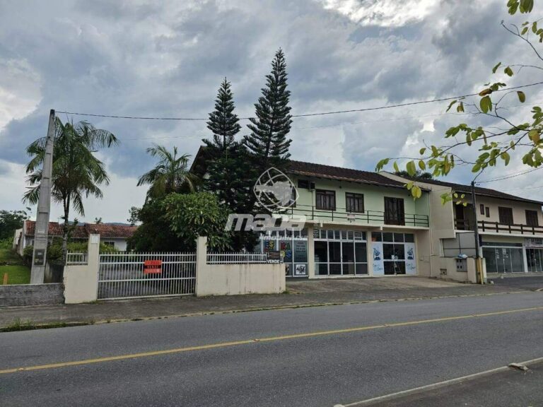 Casa comercial à venda no Capitais :