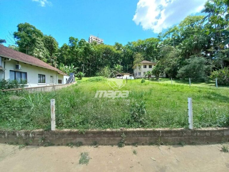 Terreno Urbano à venda no Centro :
