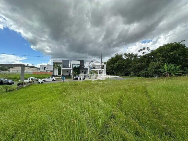 Terreno Urbano à venda no Capitais :