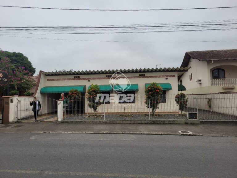 Casa à venda no Nações: