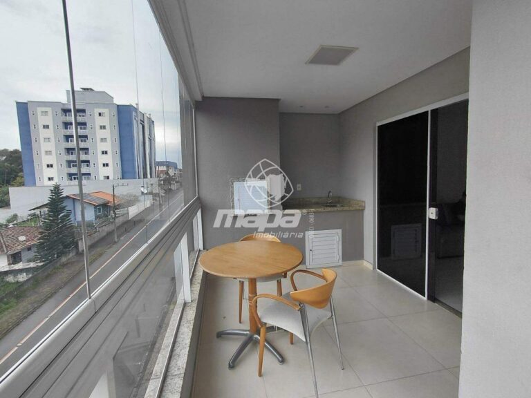 Apartamento para aluguel no Estados: Sacada com churrasqueira