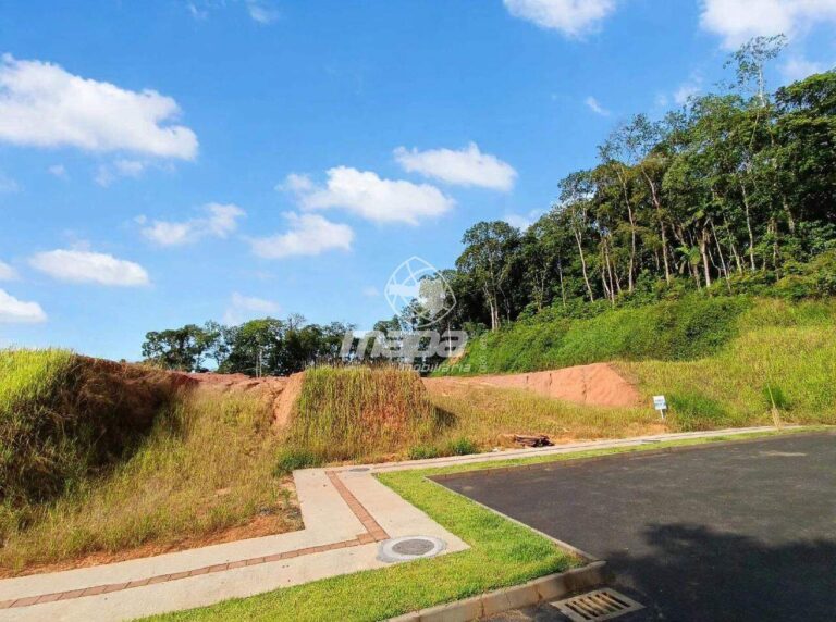 Terreno Urbano à venda no Araponguinhas: