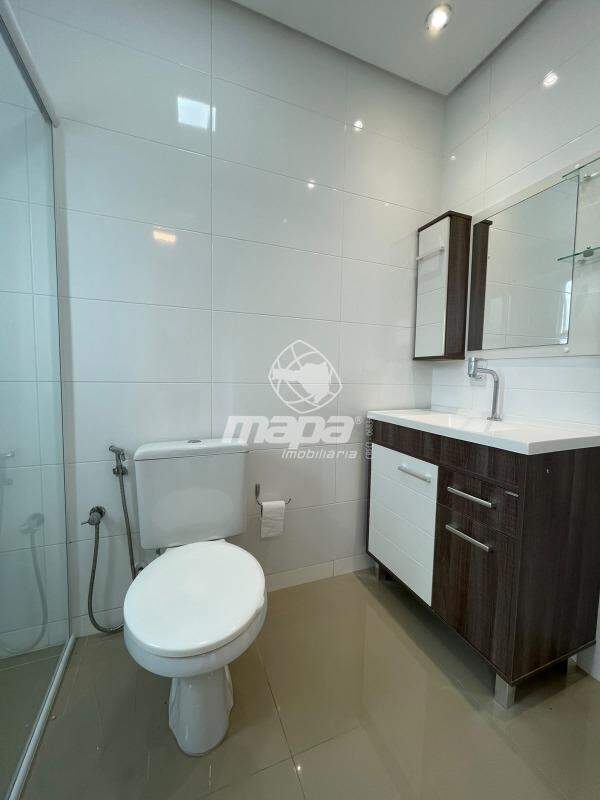 Apartamento para aluguel no Nações: Banheiro Suíte 02
