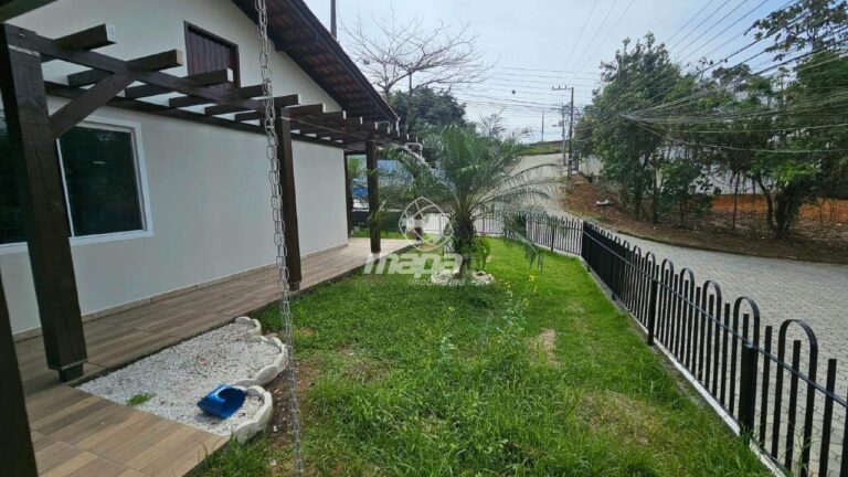 Casa para aluguel no Passo Manso: Área Externa Lateral