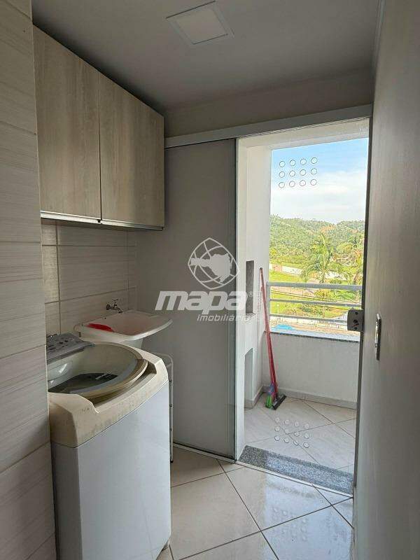 Apartamento para aluguel no Estrada das Areias: Área de serviços