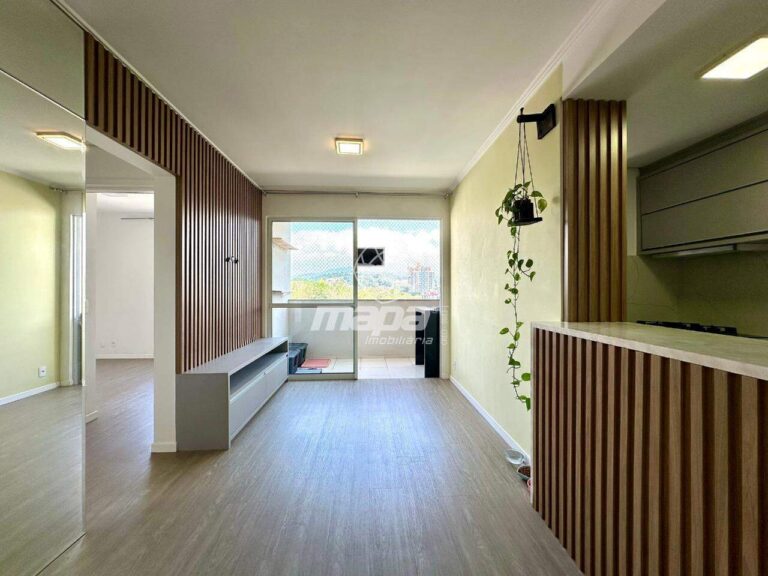 Apartamento para aluguel no Água Verde: sala de estar