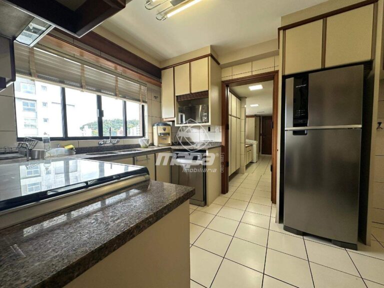 Apartamento para aluguel no Ponta Aguda: cozinha