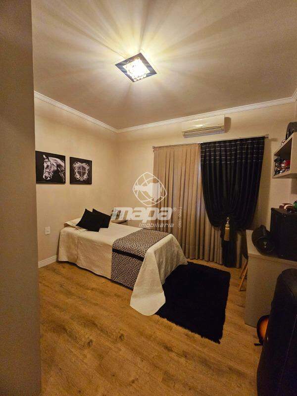 Apartamento à venda no Capitais :