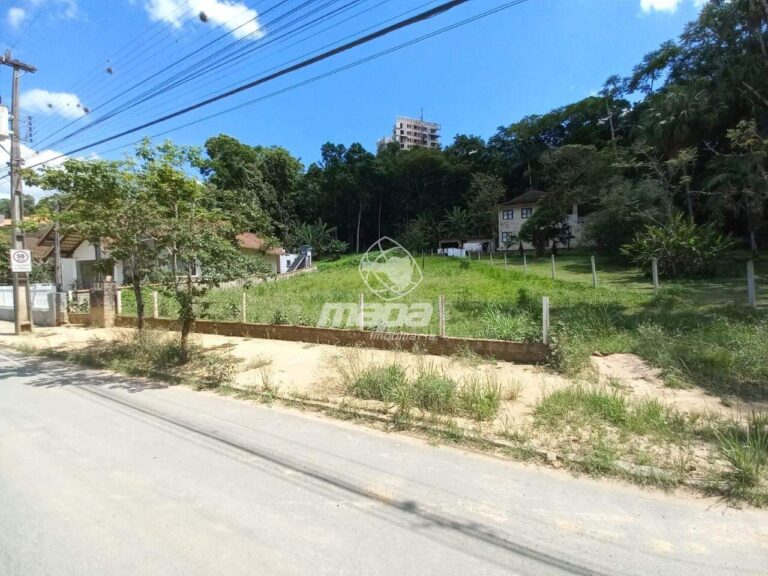 Terreno Urbano à venda no Centro :