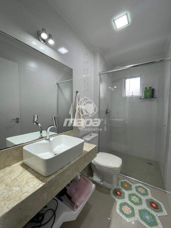 Apartamento para aluguel no Centro: Banheiro Suíte 01