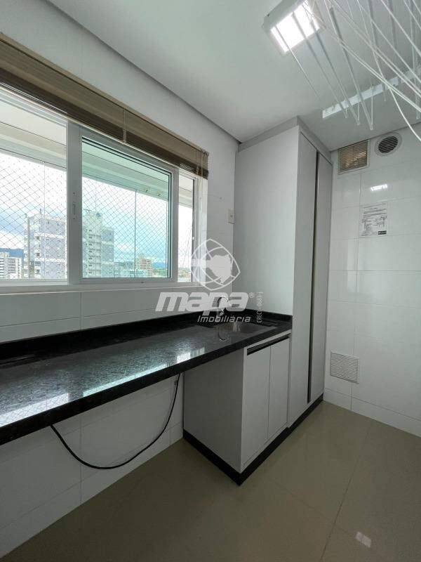 Apartamento para aluguel no Nações: Área de Serviço