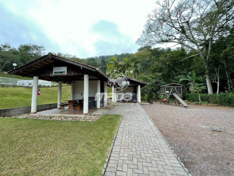 Quiosques/Parquinho