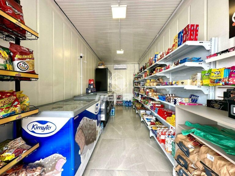 Apartamento para aluguel no Água Verde: mini mercado