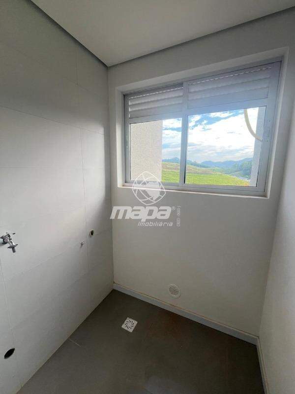 Apartamento para aluguel no Fortaleza Alta: Área de Serviço